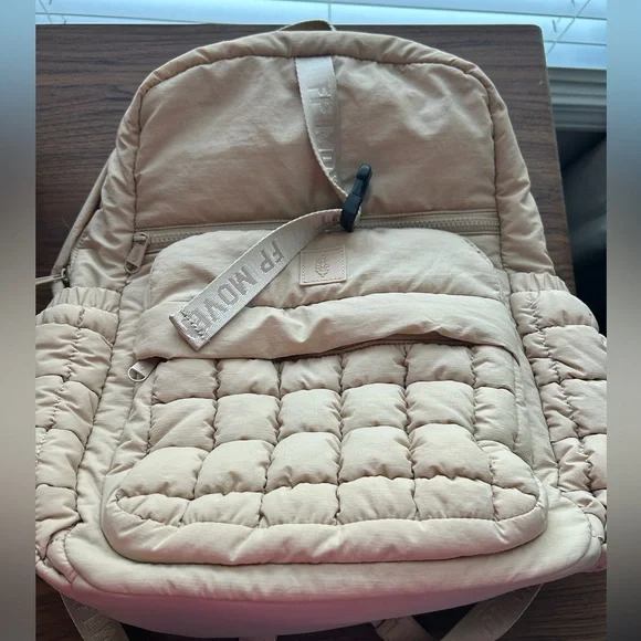 Free People Quilted Backpack in off white EUC - Picture 4 of 9